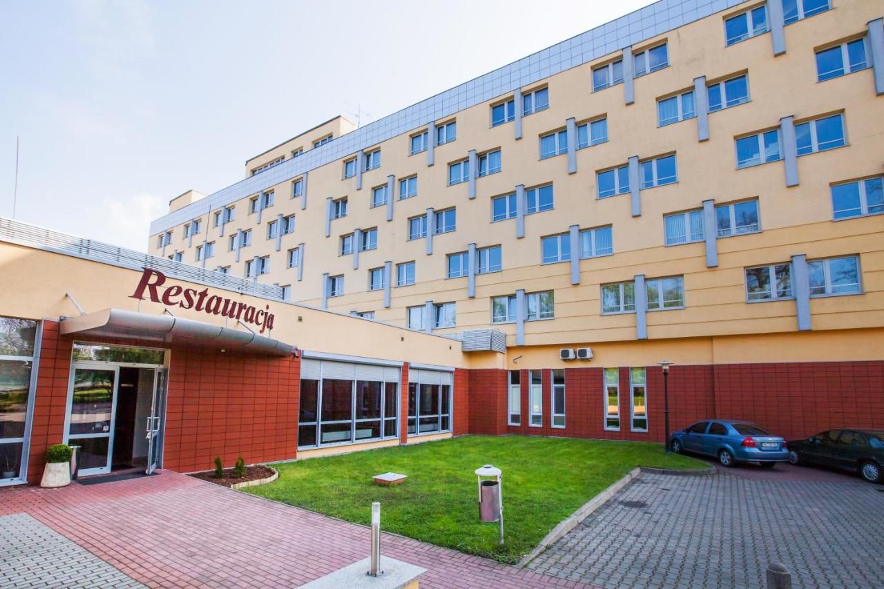 Отель Qubus Hotel Głogów Глогув-44